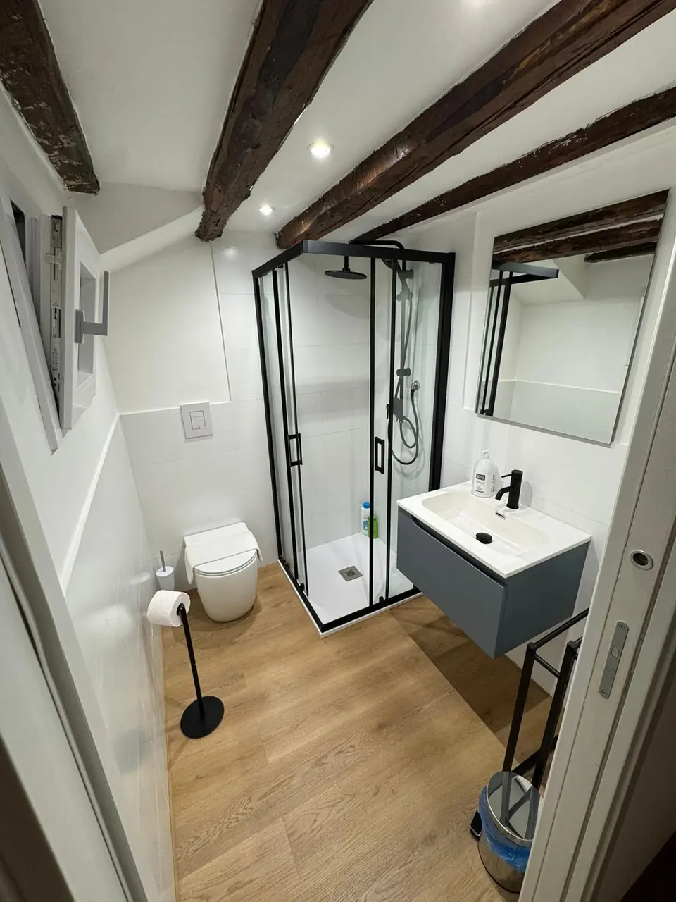 Bagno con doccia